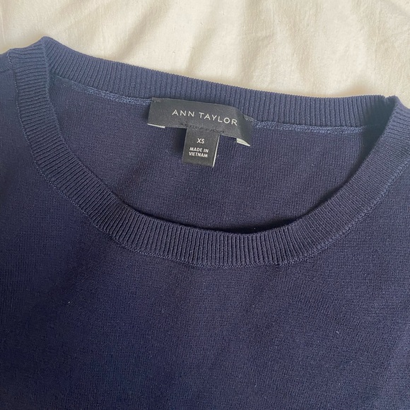 Ann Taylor Ruffle Sleeve 1/2 length Knit size XS - Picture 2 of 7